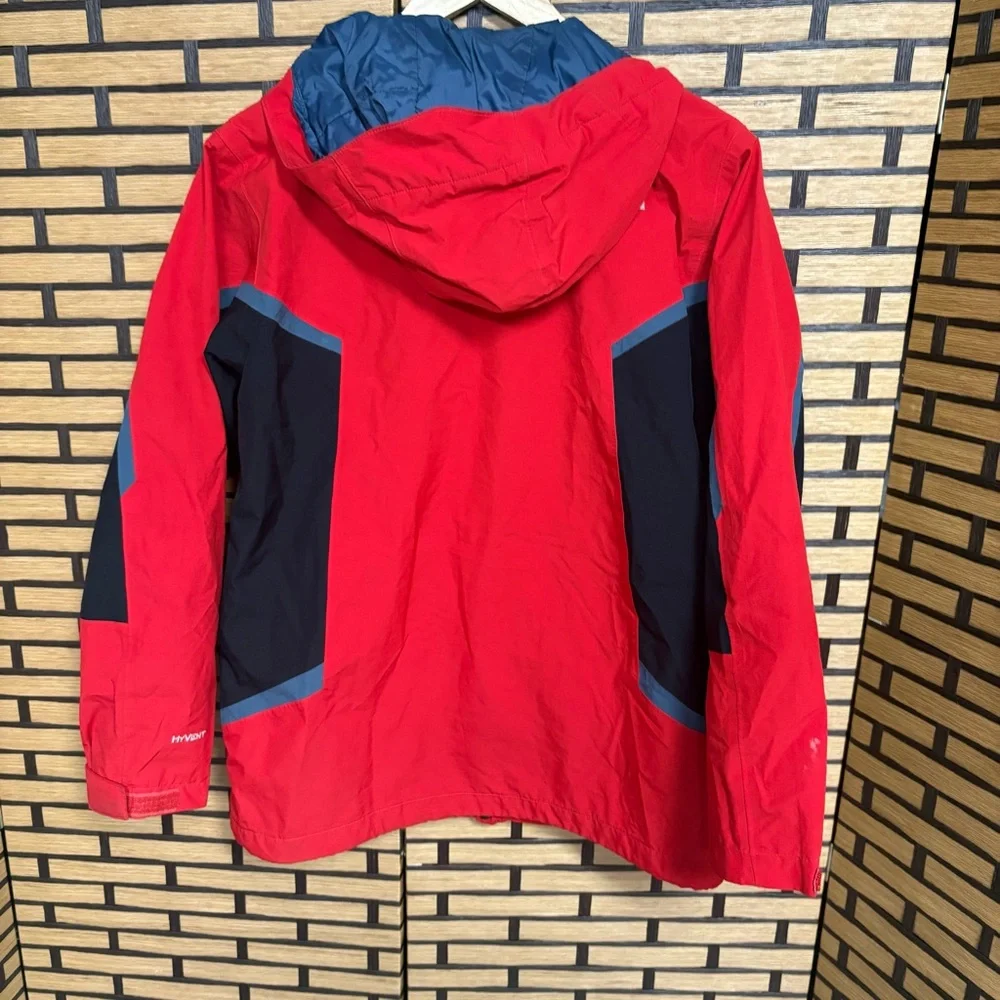 The‎ North Face Red Hyvent Jacket Boys Size XL (18/20)